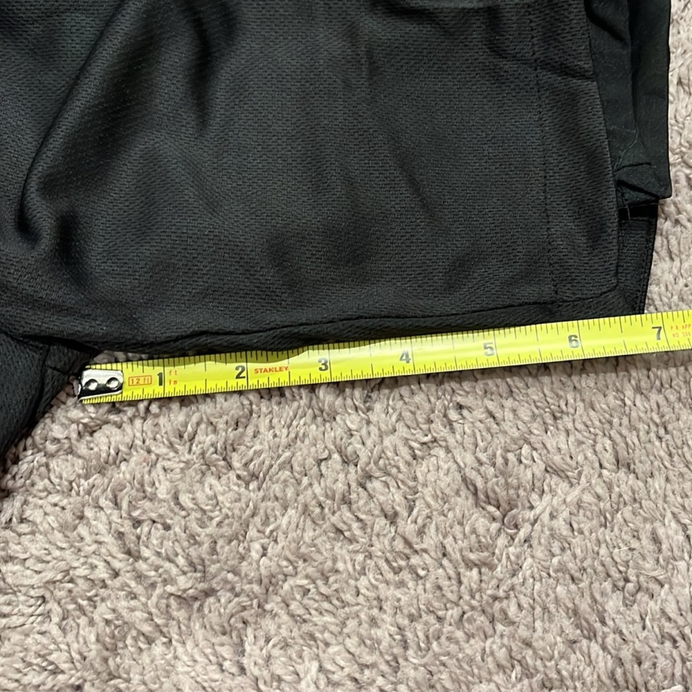 Men’s workout shorts - Picture 7 of 10